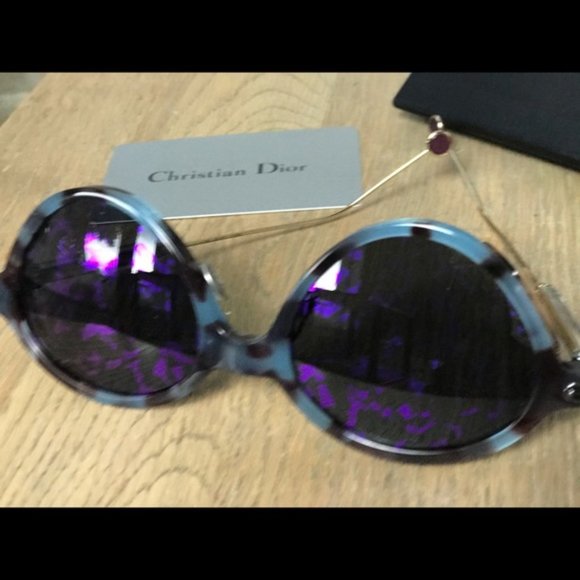 SOLD!!!  Tortoise Shell CHRISTIAN DIOR  Sunglasses - Picture 4 of 7